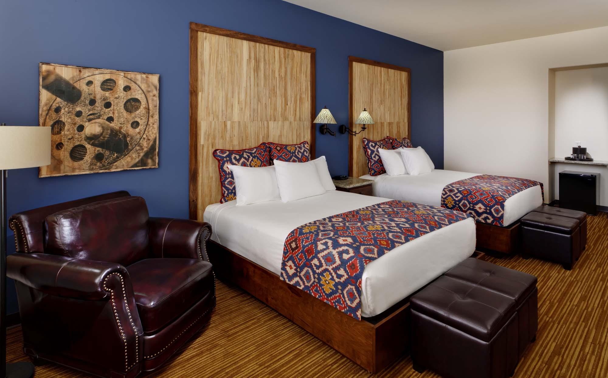 Double Queen two beds with ottomans